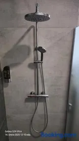 Apartmán v centru Zlína s parkováním u domu - Image 1