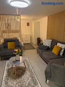 Sleeps2-RuralStudio-Dobcross-Saddleworth - Image 2
