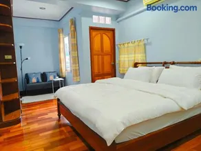 At Sathon apartment - Image 5