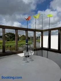 Waterside Holiday Cottage on Camel Trail Wadebridge Sleeps 5 - Image 1