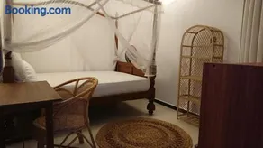 Rocky Bay - Private Room - Image 3
