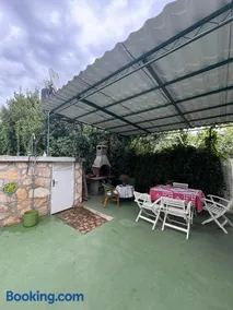 Whole house Ariela, 20m to the beach, has a barbecue, 2 terraces - Image 1