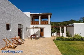 Can Malacosta -Cozy and Traditional - Image 3