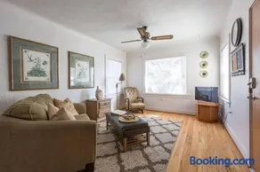 Vinland Bungalow - Image 1