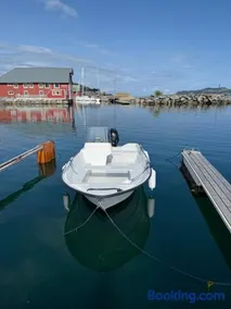 Sjønært feriehus, båt tilgjengelig for leie - Image 2