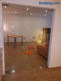 Wohnen im Souterrain einer Villa - Image 2