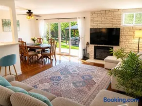 Peaceful Canyon View 2BR near La Jolla & Beaches - Image 2