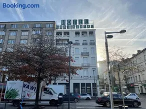 Hotel Continental Gare du Midi - Image 1