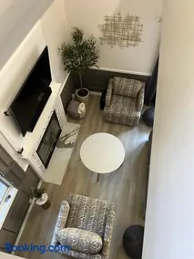 Newly Renovated Loft Villa at Norwich Spa with amenities, 3 minutes to Mohegan - Image 5