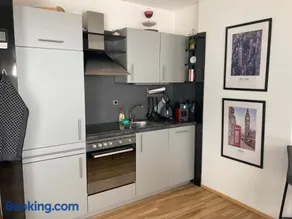 Cozy apartment close city center - Image 4