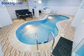 Downtown- Family Apartment 2-Bedroom with a Private Pool15-Minute Drive from Haramain Train - Image 2