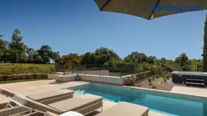 Modern villa Tia II with outdoor pool in Porec - Image 4