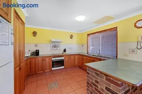 4 Grevillea Court - Image 5
