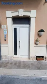 Impero5 Guest House - Image 3