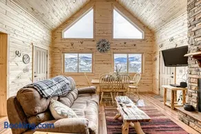Mountain Top Getaway - Image 3