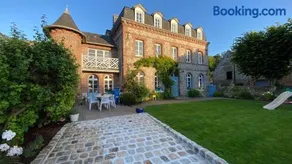 Les Volets Bleus de Veules Les Roses - Image 1