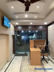 Crystal Inn - Image 2