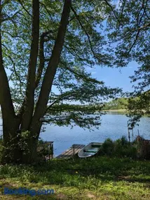 Ferienhaus am See mit Ruderboot - Image 1