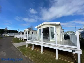 Arne View - Rockley Park - Image 1