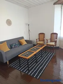 APARTAMENTO CÉNTRICO ESPACIOSO y CON GALERÍA ACRISTALADA - Image 4