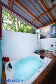 Chalé Premium com jacuzzi privativa Florianópolis - Image 3