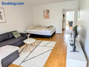 5- Nice and cozy city apartment, free parking - Image 3