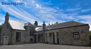 Clarke Cottage Guest House - Image 3