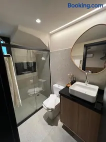 Luxury house fully air-conditioned, pool and service - Image 2