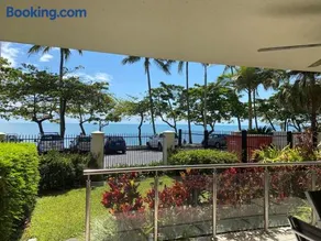 Meridien Beachfront Apartments at Trinity Beach - Image 2