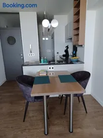 Modern 1-bedroom apartment with sea view in Ostend T92 - Image 4