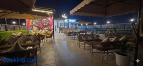 THE CROWN HOTEL & restaurants - Image 5