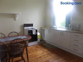 Gallery Flat - Image 1