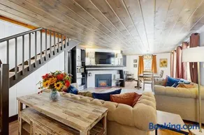 Newly remodeled ski-in - ski-out cabin with washer & dryer new kitchen - walk to lifts - Image 2