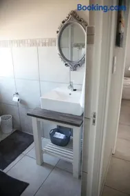 Mari-Amor Self-Catering Apartments - Image 2