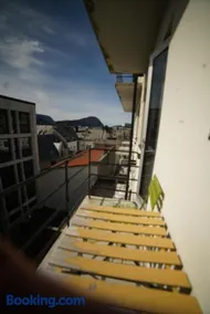 Stylish free parking Studio central with balcony - Image 4