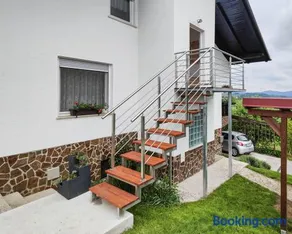 Apartma Hilltop Haven - Image 1