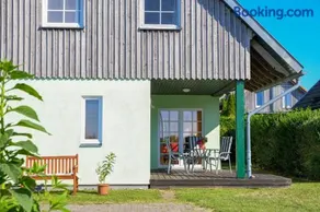Haus Seestern & Haus Seemöwe mit Sauna, Kamin und Garten - Image 1