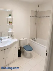 Appartement Cosy avec Balcon 10 min de Disneyland Paris - Image 3