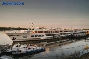 Boat Hotel Sofia - Image 2