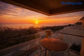 AP11 XimoApartments Primera Línea Playa con Parking - Image 1