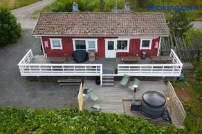 Airisto Hill & Inn - Two Beach Cabins - Image 2
