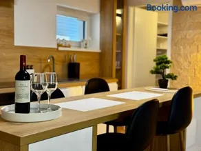 Stork Apartment - Image 1