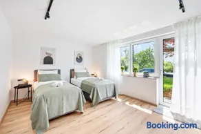 Moderne 2-Zimmer-Wohnung mit Terrasse & Talblick - Image 4