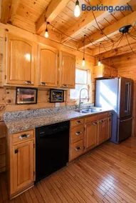 Lazy Bear Lodge - Image 4