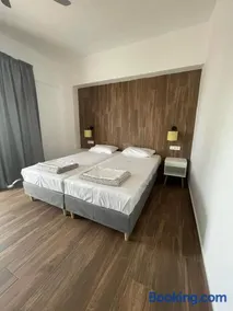 Gennadi Beach Apartments - Image 2