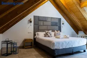 Luxury Suites El Encanto del Pinar - Image 2