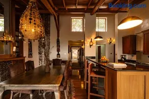 Rubi Ranch Hyrax Hill Lake House - Image 4
