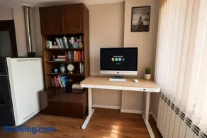 Mountain View Apartment - Image 4