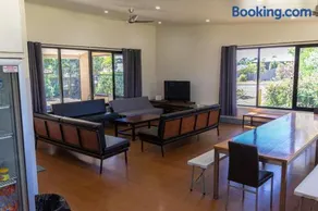 Bellarine Lodge Sleeps 30 - Image 3