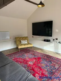 The Old Stables - Self Contained Cottage - Hot Tub and Pool - Image 4
